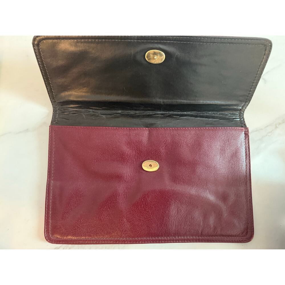 Vintage Genuine Leather Burgundy Clutch Bag with Gold Hardware Made in Italy - Picture 4 of 6